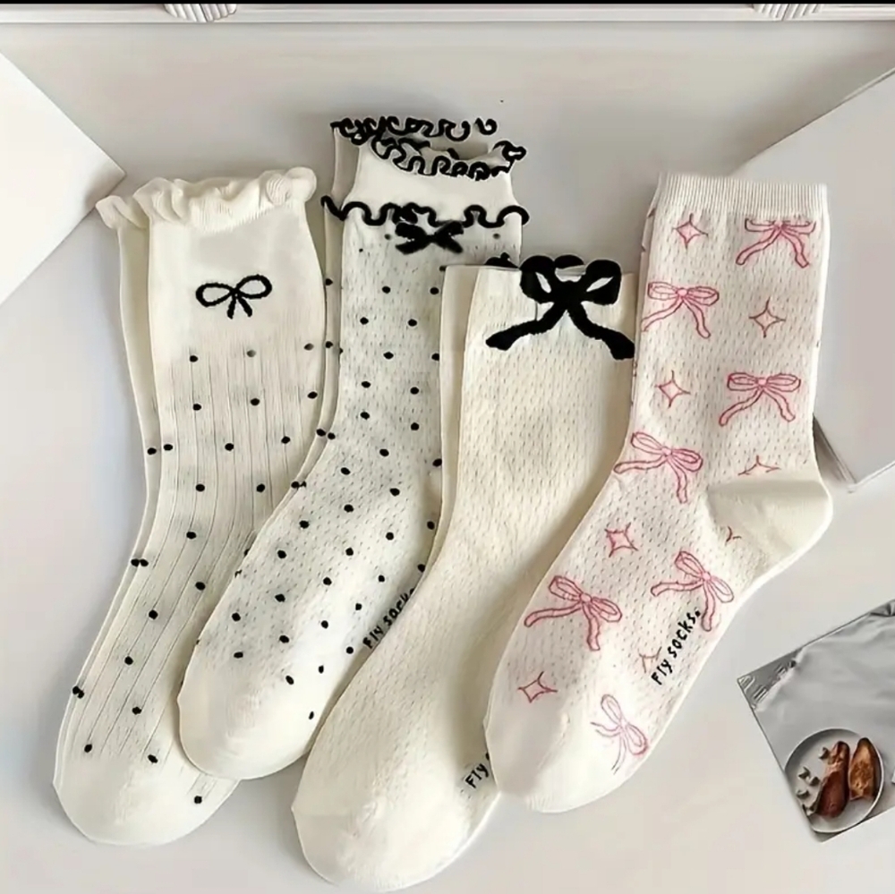 New bow socks four pair very cutesy very demure